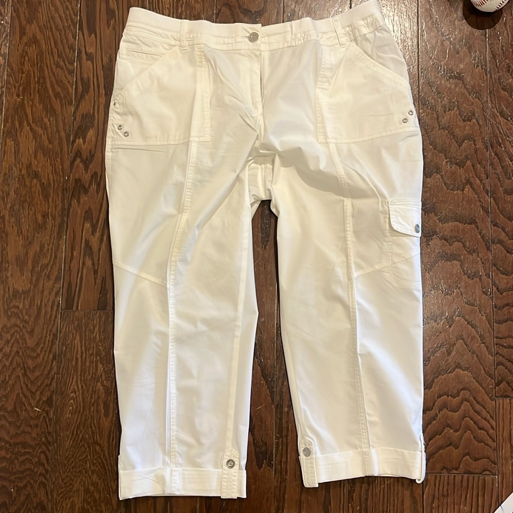Chicos Sz 3 White Cargo Pants